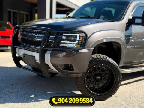 Photos of 2011 Chevrolet Avalanche 1500 LT for sale in Jacksonville, FL at AUTOLAND