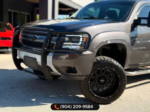 Photos of 2011 Chevrolet Avalanche 1500 LT for sale in Jacksonville, FL at AUTOLAND
