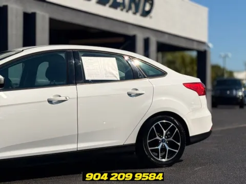 More photos of 2018 Ford Focus SEL at AUTOLAND, FL