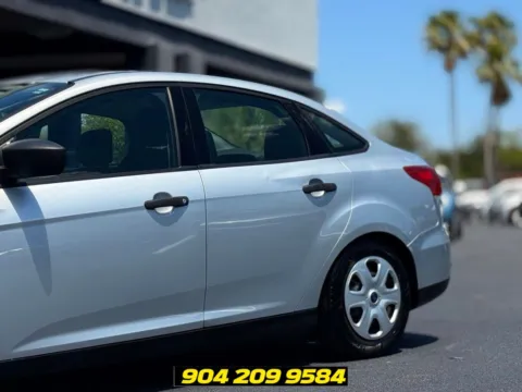 More photos of 2016 Ford Focus S at AUTOLAND, FL