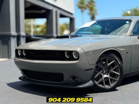 More photos of 2017 Dodge Challenger R/T at AUTOLAND, FL