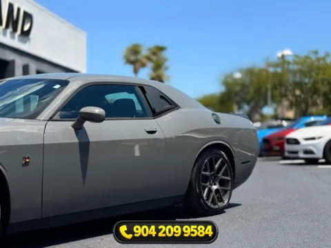 More photos of 2017 Dodge Challenger R/T at AUTOLAND, FL