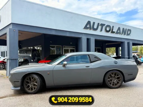 More photos of 2017 Dodge Challenger R/T at AUTOLAND, FL