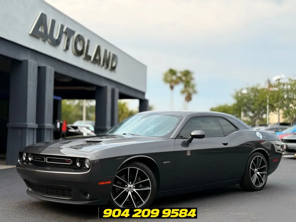2018 Dodge Challenger R/T's photo