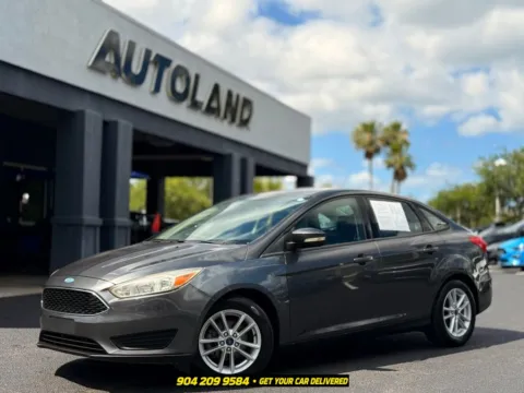 Gray 2017 Ford Focus SE for sale in Jacksonville, FL