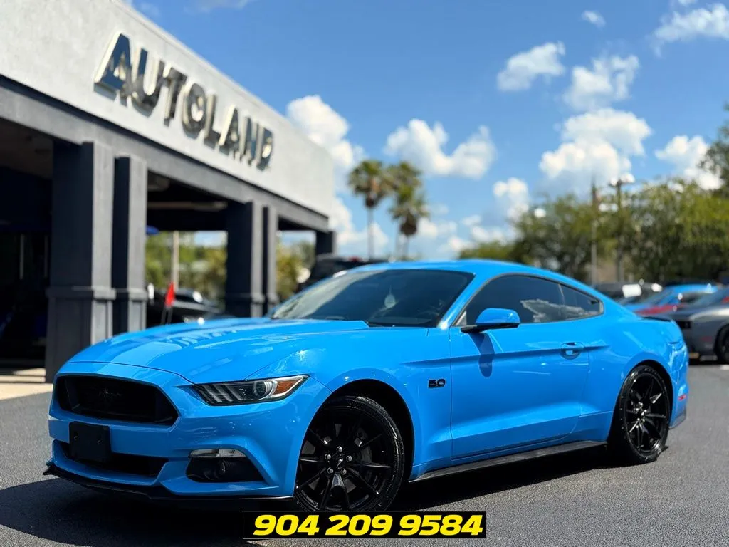 2017 Ford Mustang GT Coupe Premium's photo
