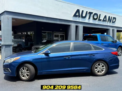 More photos of 2017 Hyundai Sonata at AUTOLAND, FL