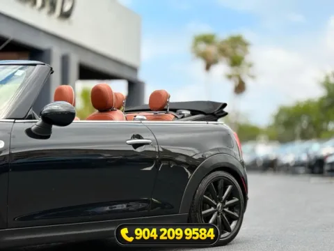 More photos of 2017 MINI Cooper S at AUTOLAND, FL