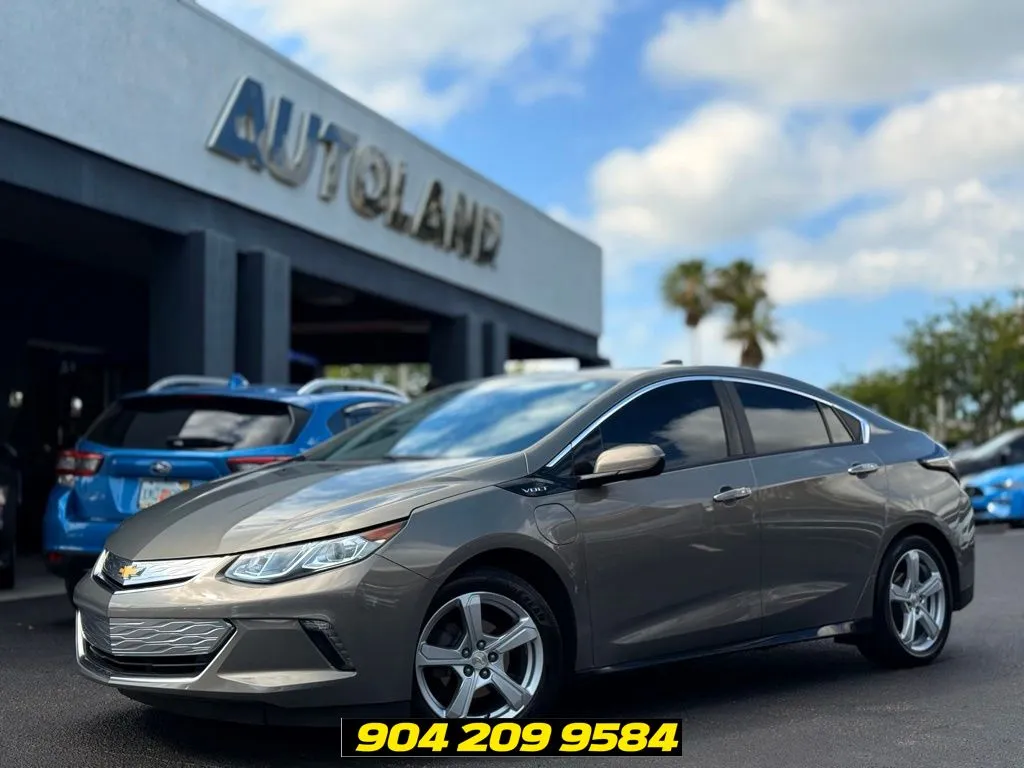 2017 Chevrolet Volt LT's photo