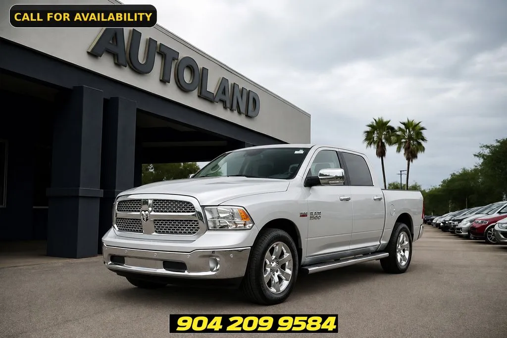2016 RAM 1500 Laramie Crew Cab 5'7's photo