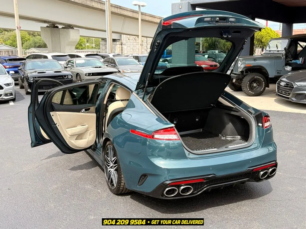 2022 Kia Stinger 29