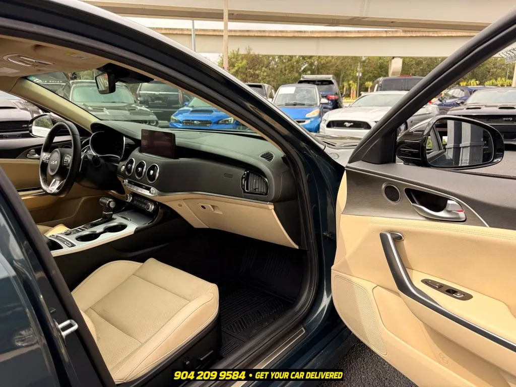 2022 Kia Stinger 36