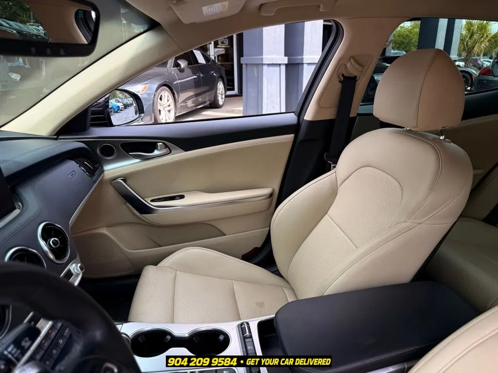 2022 Kia Stinger 27