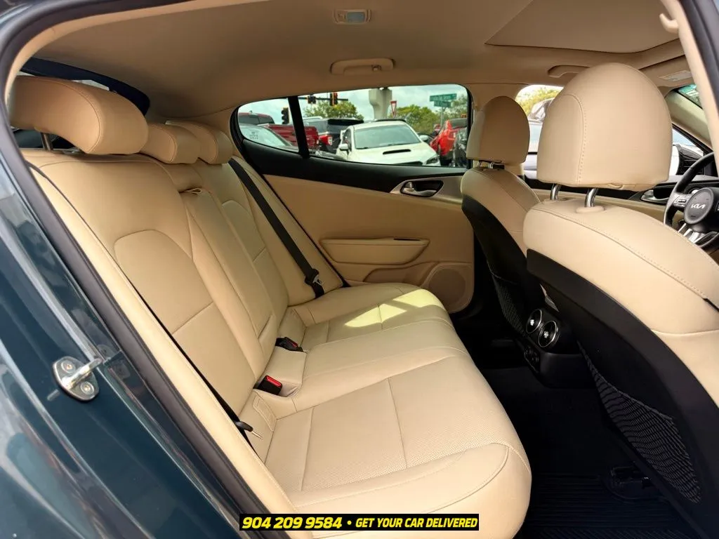 2022 Kia Stinger 31