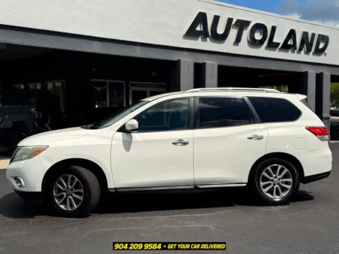 More photos of 2016 Nissan Pathfinder SV at AUTOLAND, FL