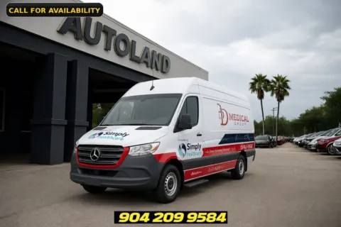 Green 2019 Mercedes-Benz Sprinter 2500 Passenger 144 WB for sale in Jacksonville, FL