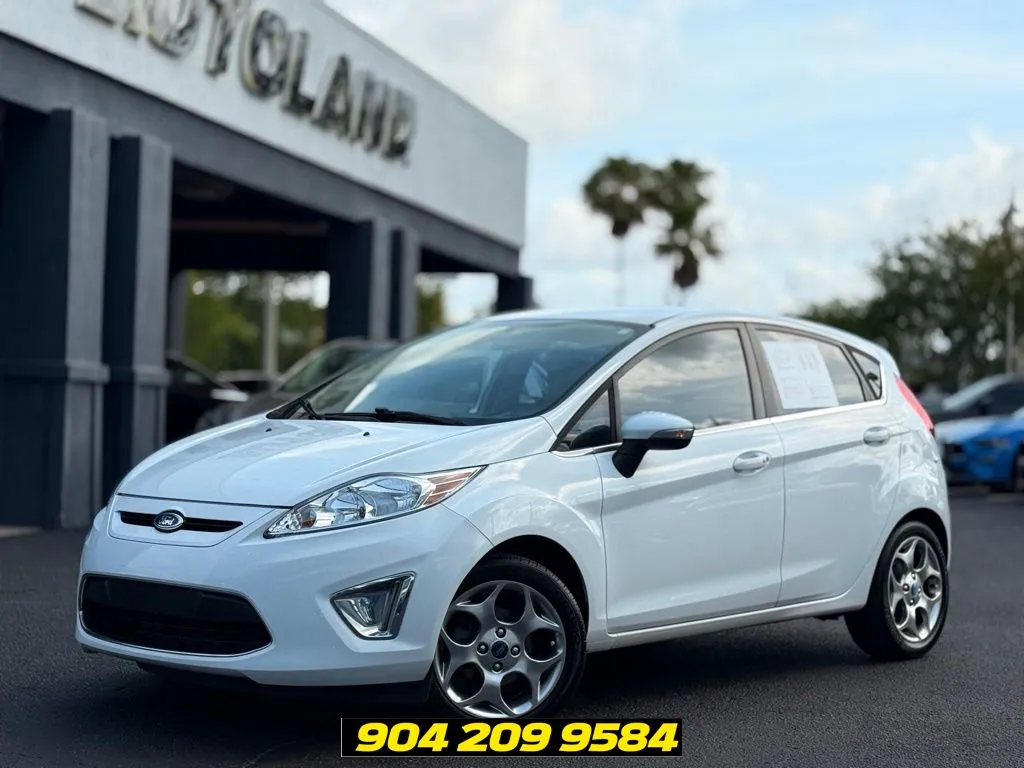 2012 Ford Fiesta SES Hatch's photo