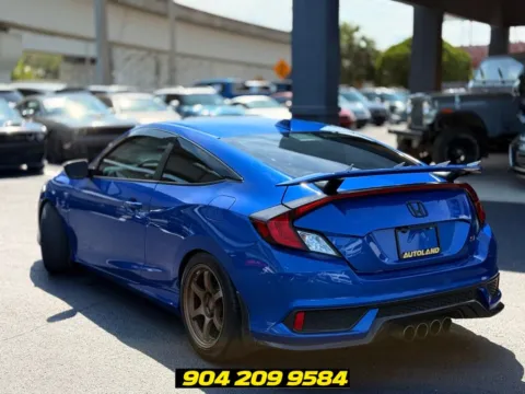 More photos of 2017 Honda Civic Si at AUTOLAND, FL