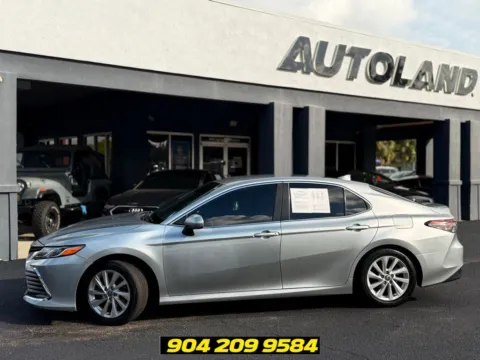 More photos of 2022 Toyota Camry LE at AUTOLAND, FL