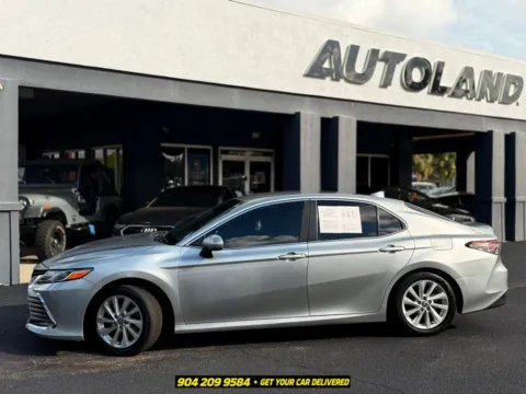 More photos of 2022 Toyota Camry LE at AUTOLAND, FL