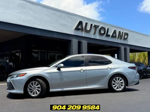 More photos of 2022 Toyota Camry LE at AUTOLAND, FL