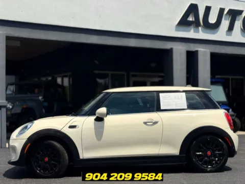 More photos of 2018 MINI Cooper at AUTOLAND, FL