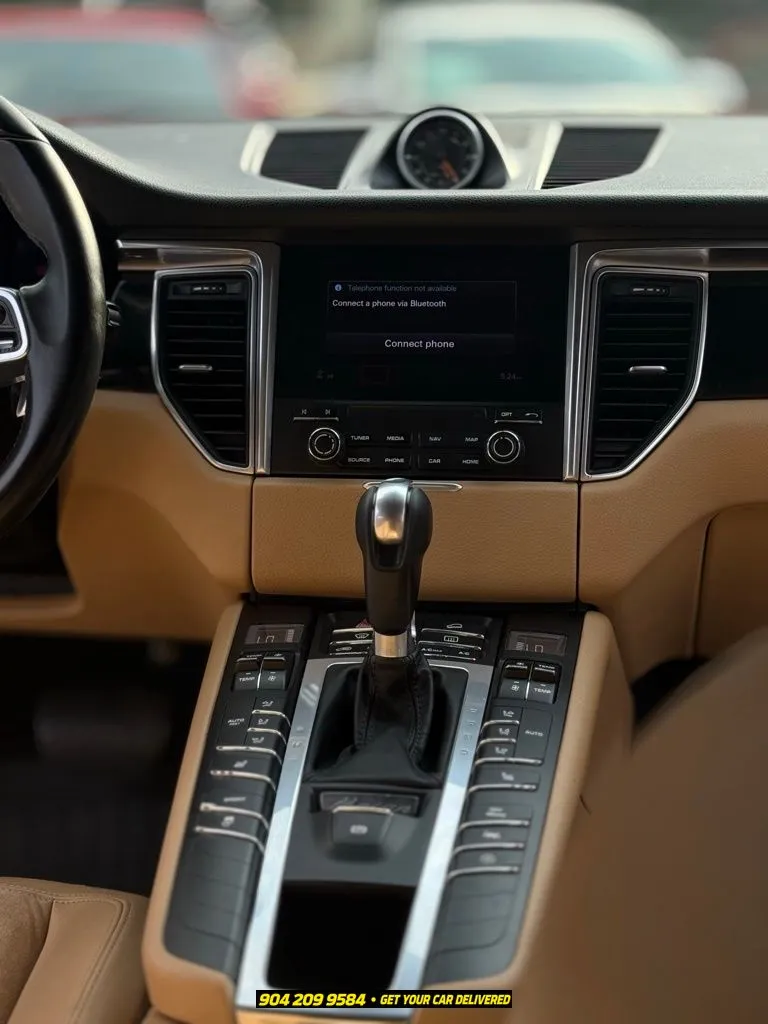 2018 Porsche Macan Base - Photo 19