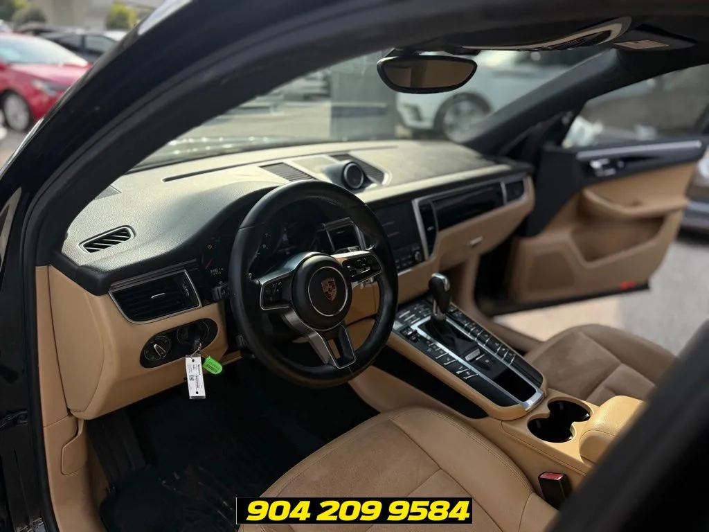 2018 Porsche Macan Base - Photo 24