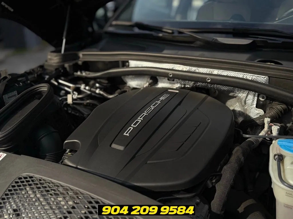 2018 Porsche Macan Base - Photo 34