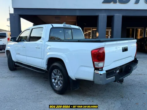 More photos of 2017 Toyota Tacoma SR5 at AUTOLAND, FL