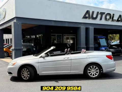 More photos of 2012 Chrysler 200 Touring at AUTOLAND, FL