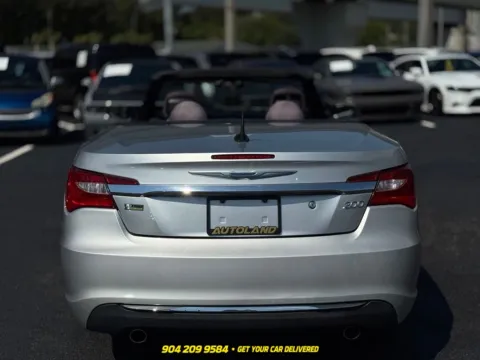 More photos of 2012 Chrysler 200 Touring at AUTOLAND, FL