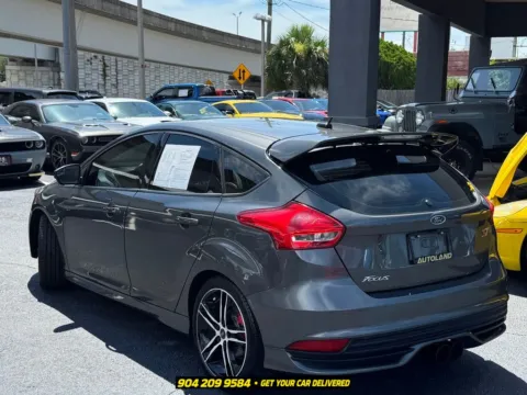 More photos of 2018 Ford Focus ST at AUTOLAND, FL