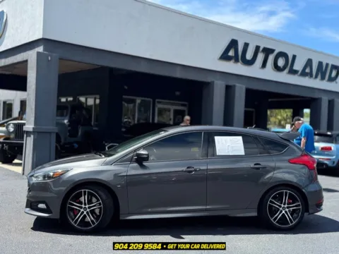 More photos of 2018 Ford Focus ST at AUTOLAND, FL
