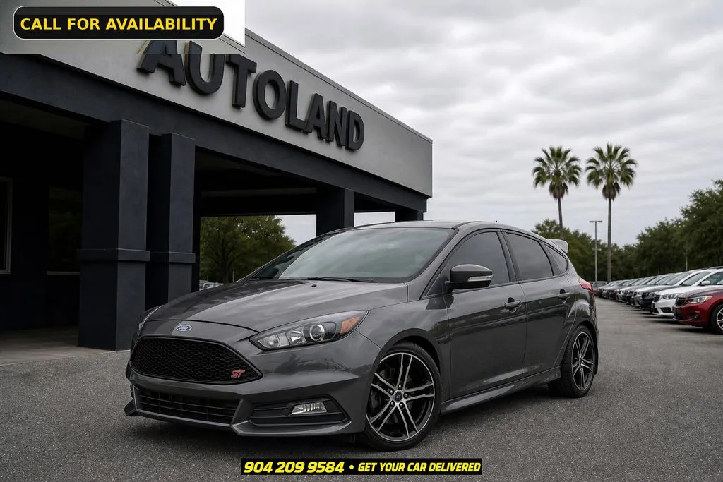 Gray 2018 Ford Focus ST for sale in Jacksonville, FL