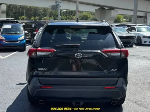 More photos of 2019 Toyota RAV4 XLE at AUTOLAND, FL