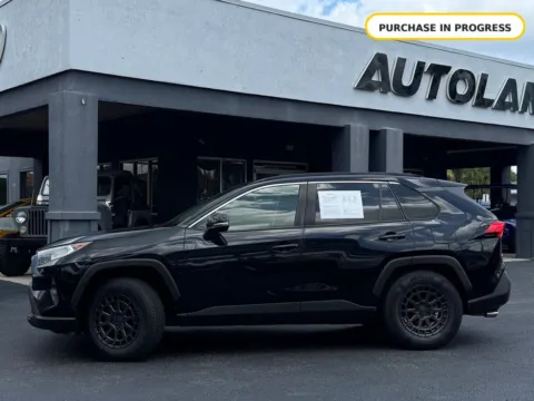 More photos of 2019 Toyota RAV4 XLE at AUTOLAND, FL