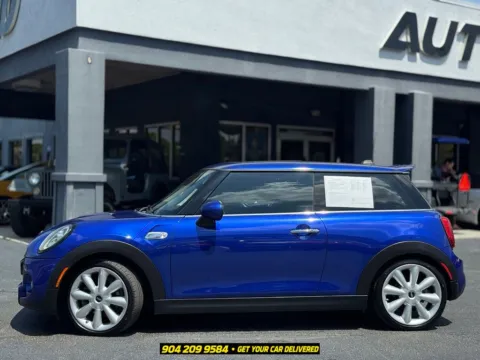 More photos of 2019 MINI Cooper S Signature at AUTOLAND, FL