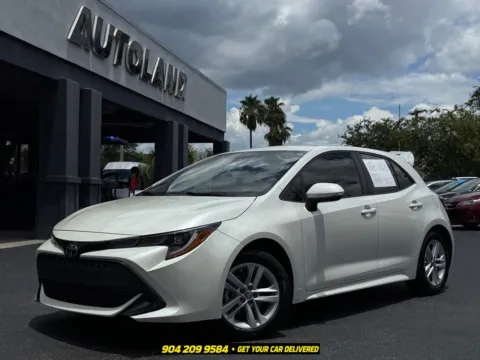 White 2020 Toyota Corolla Hatchback SE for sale in Jacksonville, FL