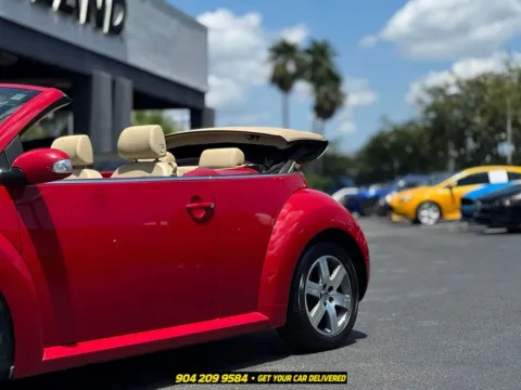 More photos of 2006 Volkswagen Beetle 2.5L at AUTOLAND, FL
