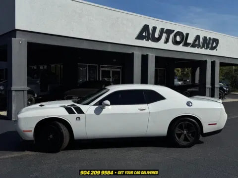 More photos of 2015 Dodge Challenger SXT at AUTOLAND, FL