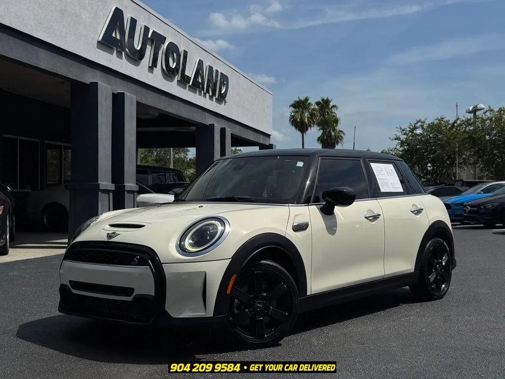 White 2023 MINI Cooper S Signature for sale in Jacksonville, FL