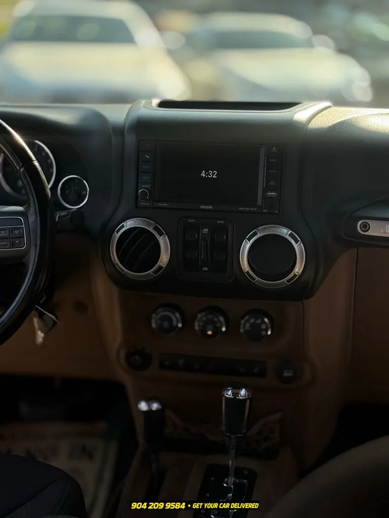 2013 Jeep Wrangler Unlimited Rubicon - Photo 17