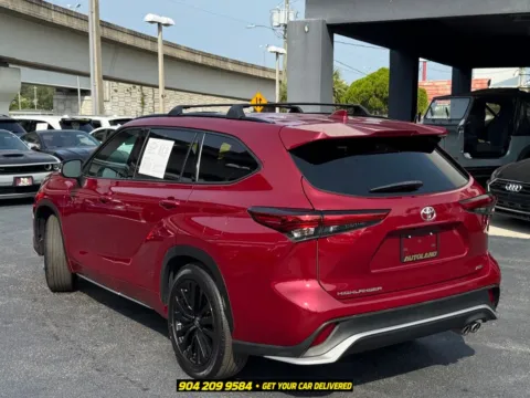 More photos of 2023 Toyota Highlander XSE at AUTOLAND, FL