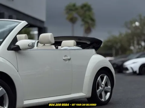 More photos of 2007 Volkswagen Beetle Triple White at AUTOLAND, FL