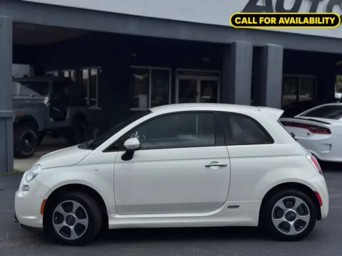 More photos of 2016 Fiat 500e Battery Electric at AUTOLAND, FL