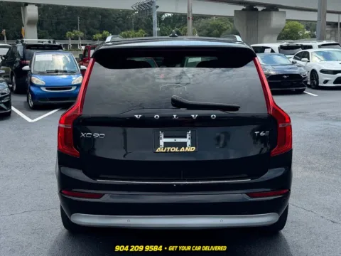 More photos of 2022 Volvo XC90 T6 Momentum at AUTOLAND, FL