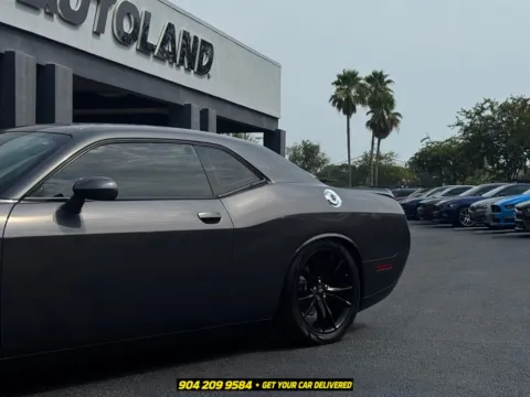 More photos of 2018 Dodge Challenger SXT at AUTOLAND, FL