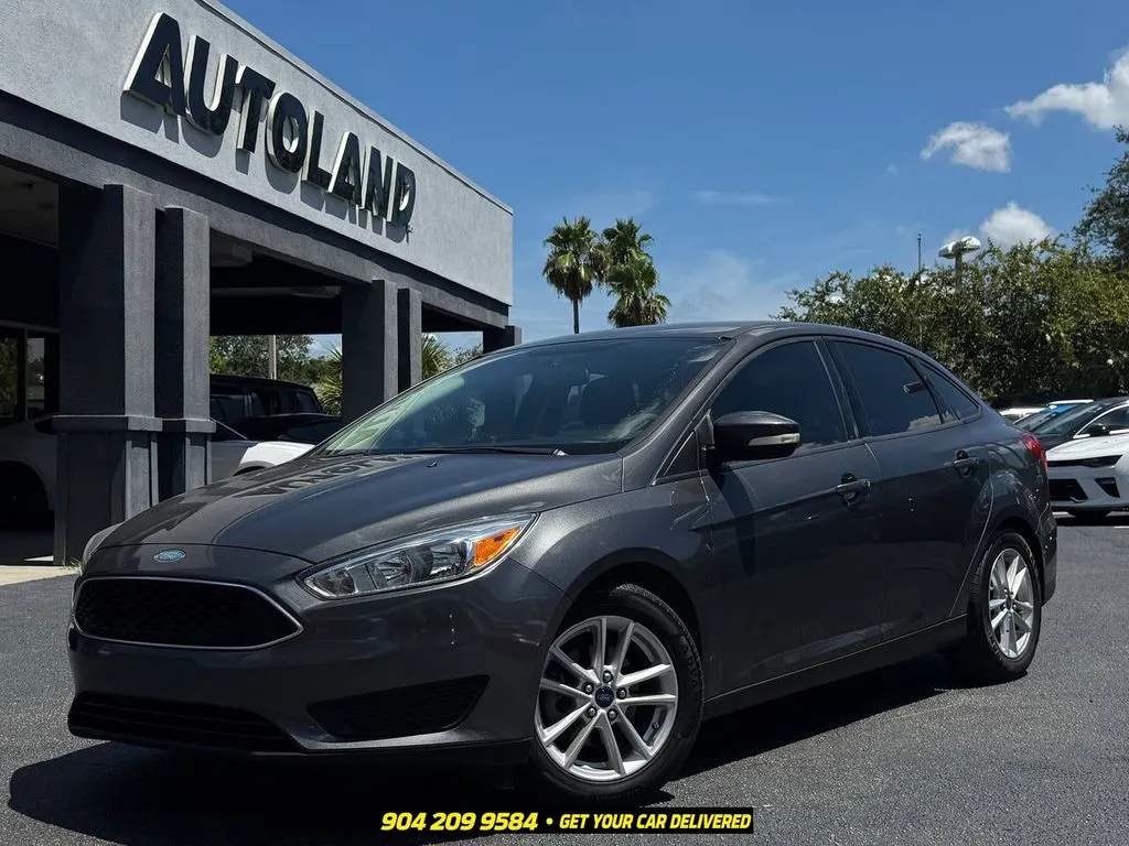 Gray 2016 Ford Focus SE for sale in Jacksonville, FL