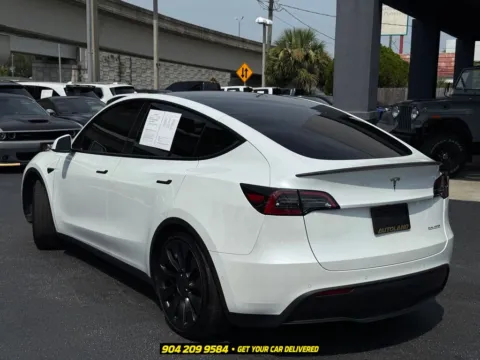 More photos of 2022 Tesla Model Y Performance at AUTOLAND, FL